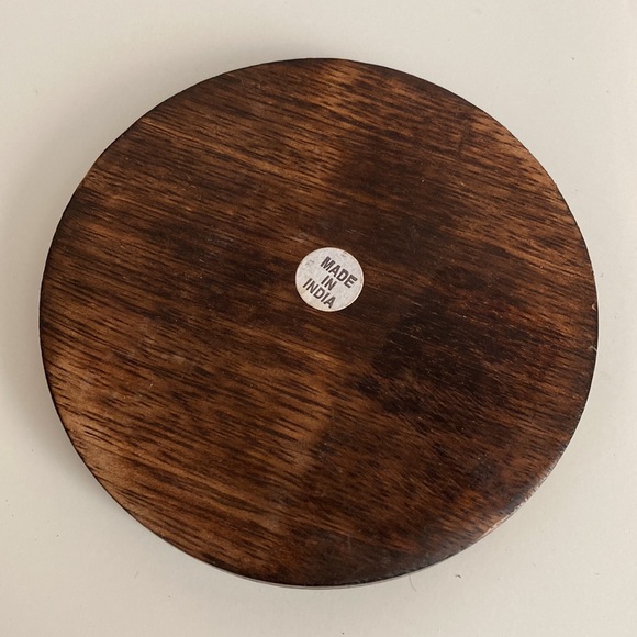 Wood incense burner with Celtic cross design - Picture 2 of 4